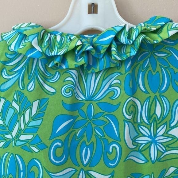 Lilly Pulitzer Sleeveless Silk Ruffle Collar Top. Limeade Purrfect Paradise 2
C - Picture 5 of 9